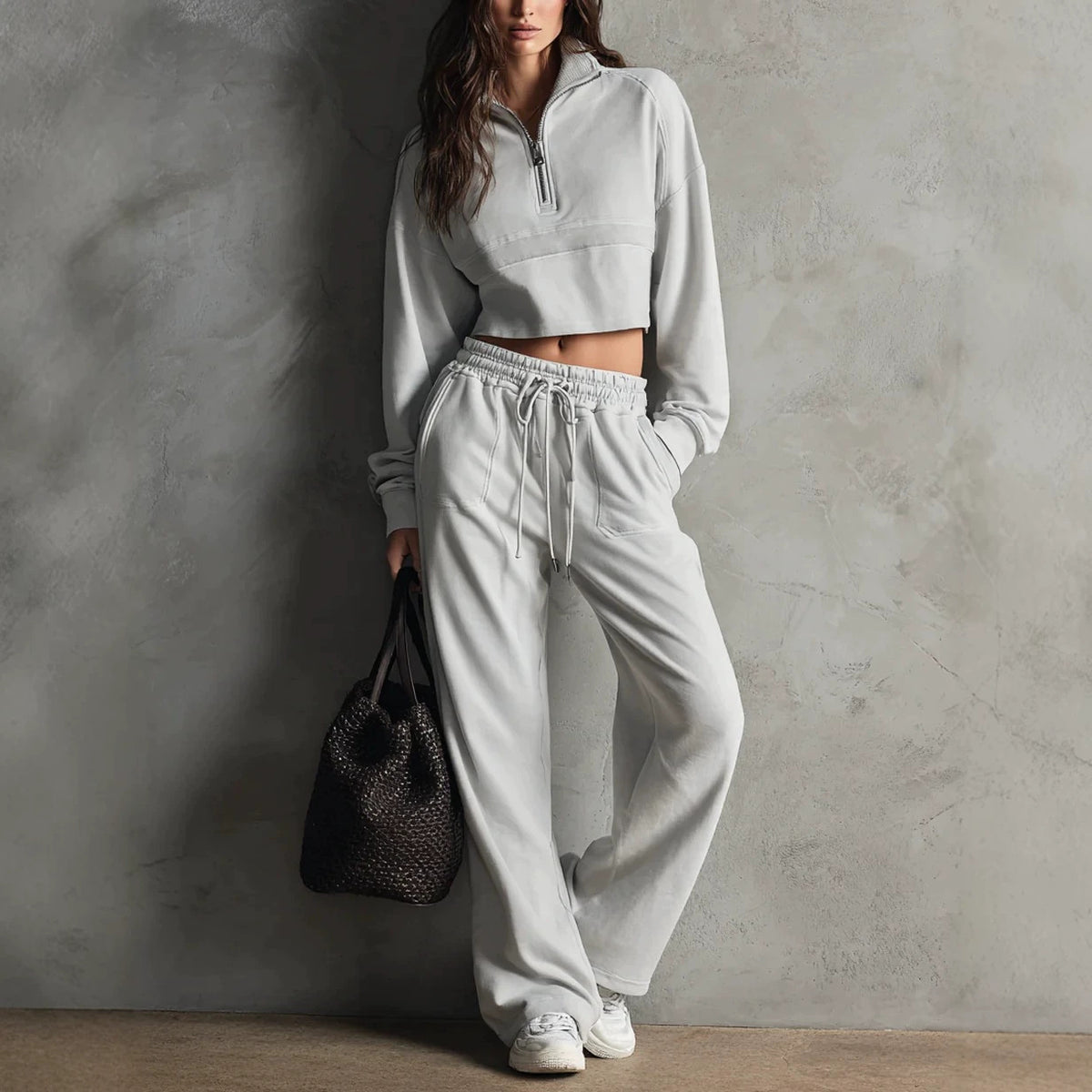 Ensemble femme sweat pantalon gris porté - Ma boutique & co