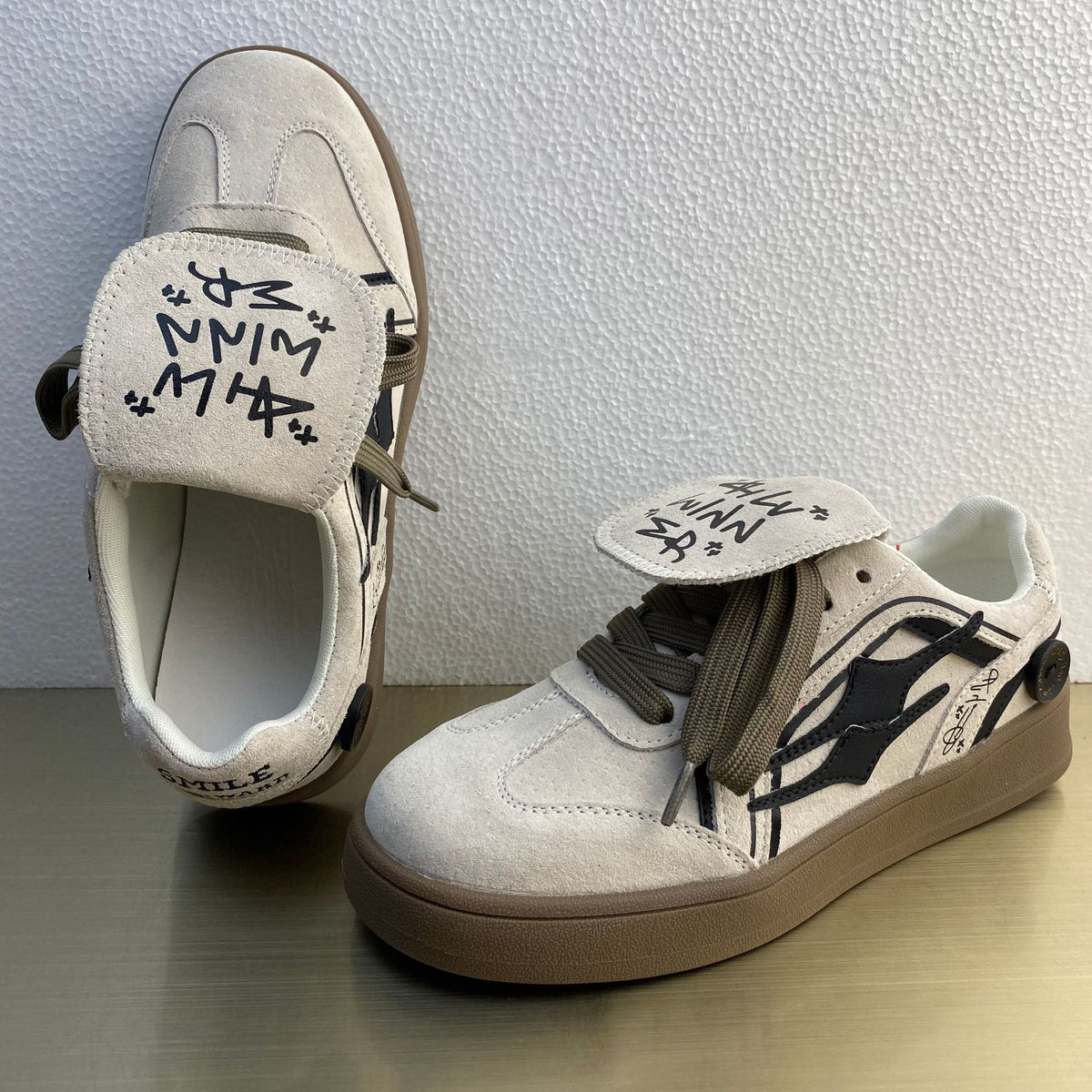 Baskets femme en cuir rétro portées - Ma boutique & co