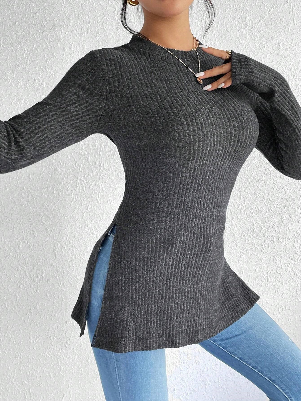 T-shirt femme en maille côtelée vue du modèle