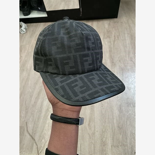 C@squette fendi