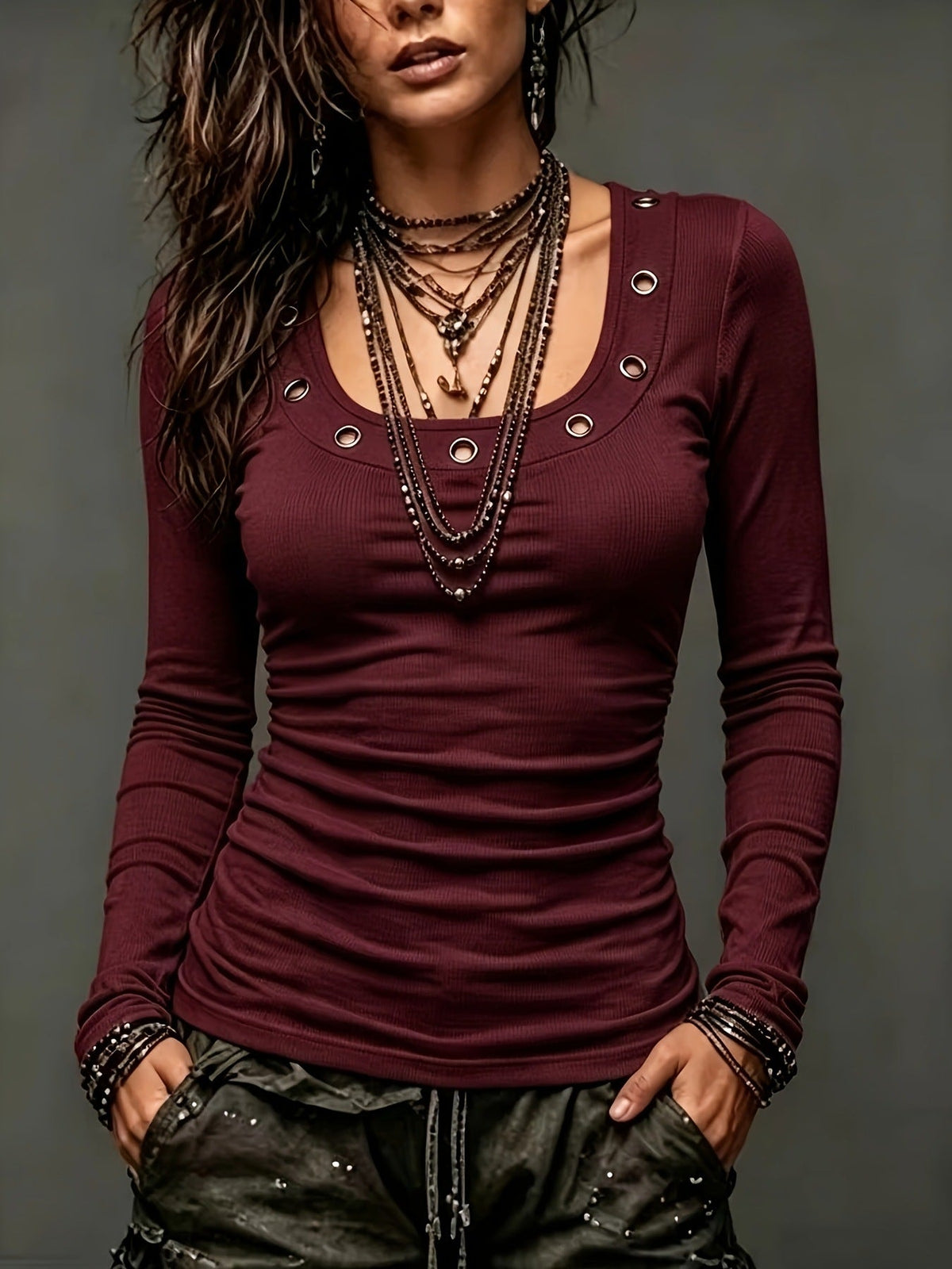 Chemise femme à coupe ajustée vue du modèle